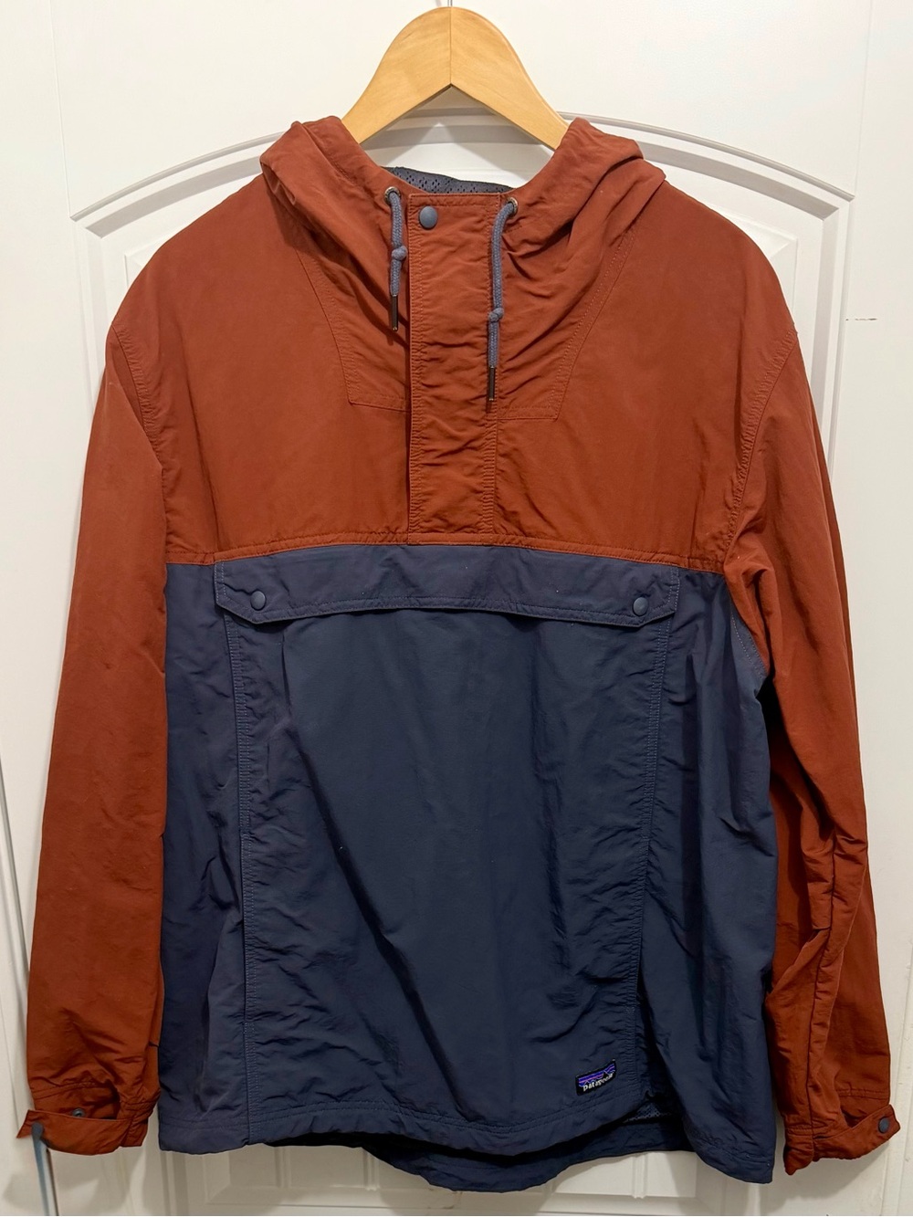 Patagonia Men's Isthmus Anorak Nylon Jacket, Blue/Orange, Size XL, 26515
